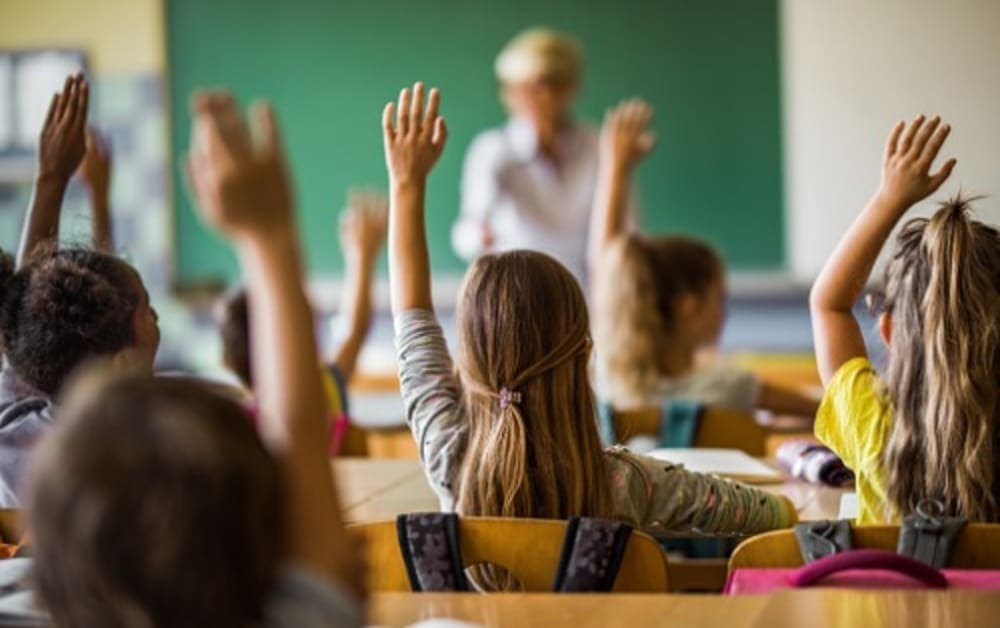 Undersökning: Hur mycket tid lägger lärare på närvarokontrollen?